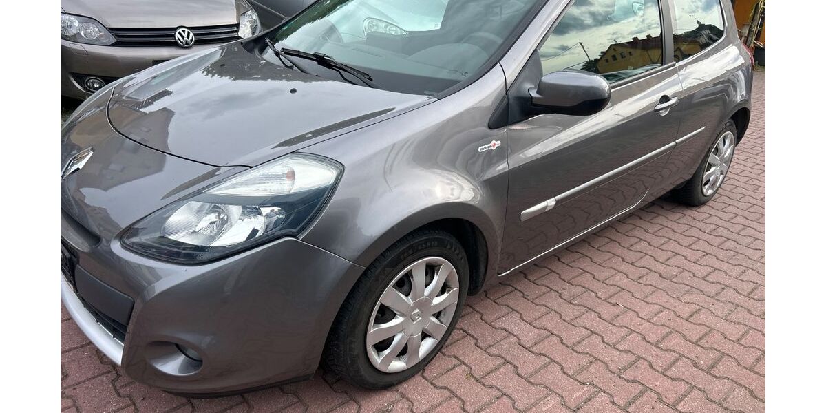 Renault Clio 55.000 km 3.400 &euro; zwickau 08064