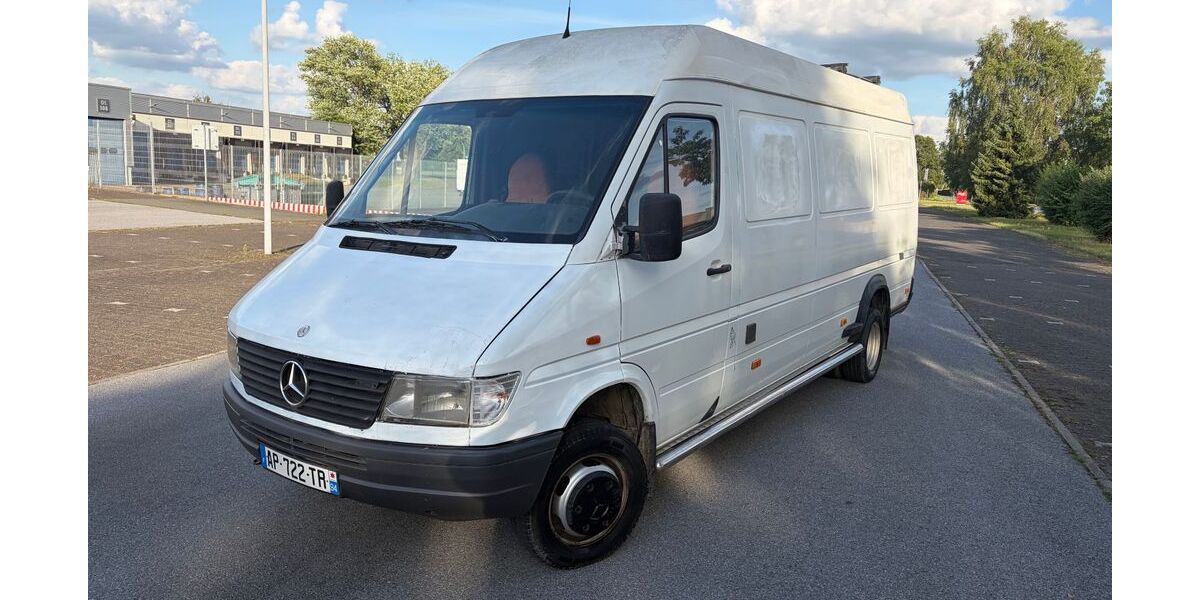 Mercedes-Benz Sprinter 235.000 km 6.900 &euro; Oelde 59302