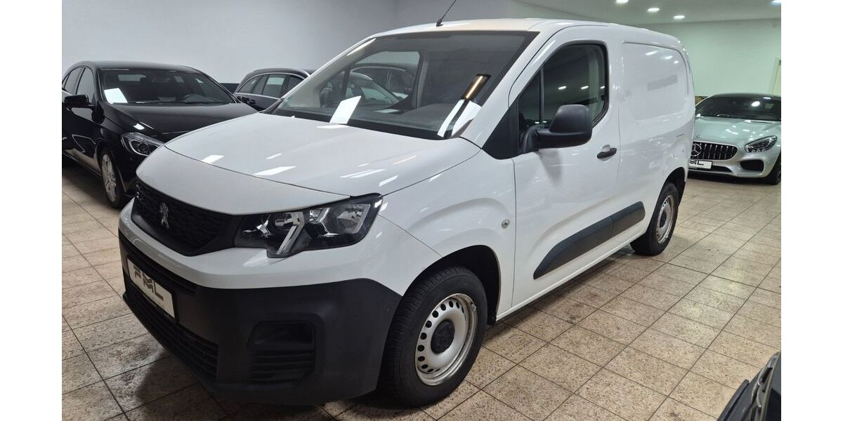 Peugeot Partner 77.982 km 8.999 &euro; Selm 59379