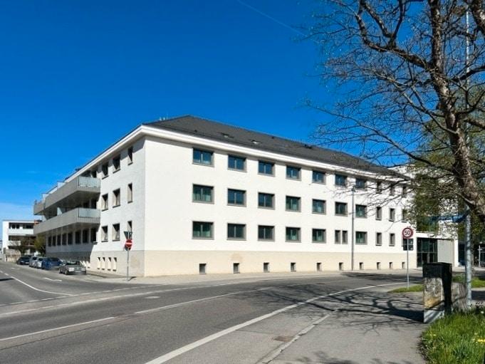 Dachgeschoßwohnung Biberach an der Riß - 3.5 Zimmer, 146 m&sup2;, 1.880&euro; | Angebot:26589353