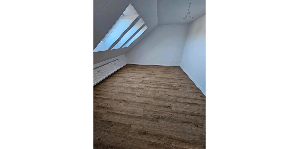 Dachgeschoßwohnung Nürnberg Hasenbuck - 2 Zimmer, 45 m&sup2;, 575&euro; | Angebot:25393383