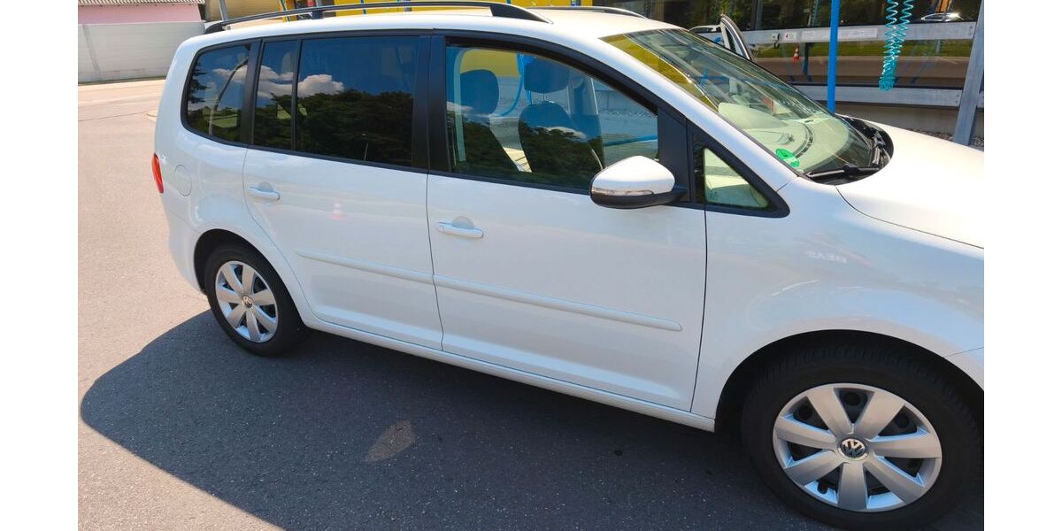 VW Touran 114.500 km 9.900 &euro; Karlsruhe 76131
