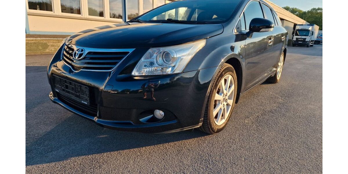 Toyota Avensis 146.182 km 6.990 &euro; Soest 59494