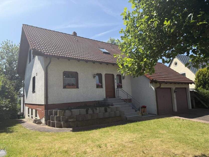 Einfamilienhaus mit Einliegerwohnung und Doppelgarage in Gera 7 zimmer