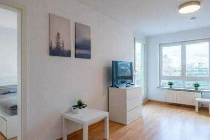 Top geschnitten, ruhig und zentral mit Balkon, mit EB-Küche 2 zimmer