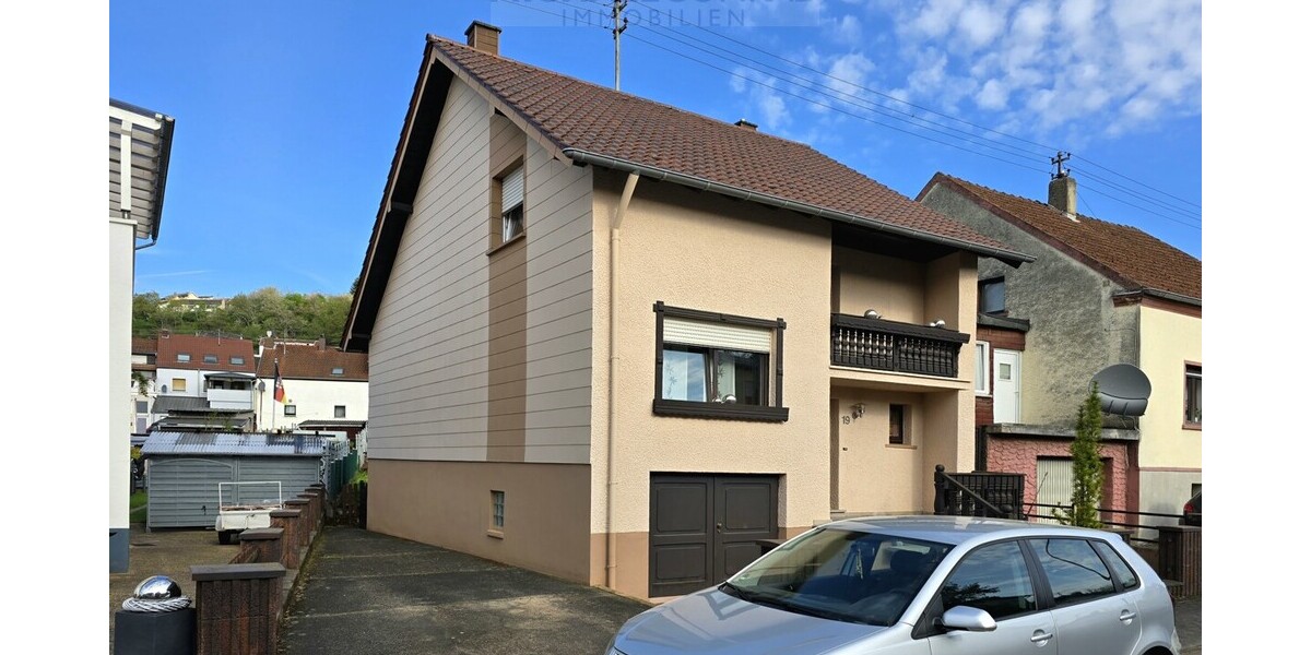 Gepflegtes Einfamilienhaus im Zentrum von Schmelz zum Kauf - Reihenendhaus Schmelz / Außen Außen | Angebot:27010418