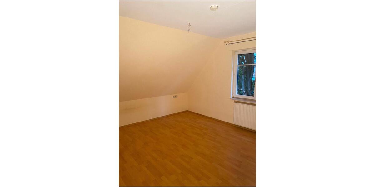 Etagenwohnung Essen (Oldenburg) - 4 Zimmer, 120 m&sup2;, 900&euro; | Angebot:25026842