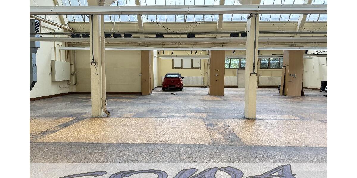 Großzügige Lagerhalle mit Büro-Lagerräumen und einem großzügien Wohnhaus in Gaimersheim - Nähe Westpark! - Ein Objekt von Ihrem Immobilienpartner SOWA Immobilien und Finanzen zimmer