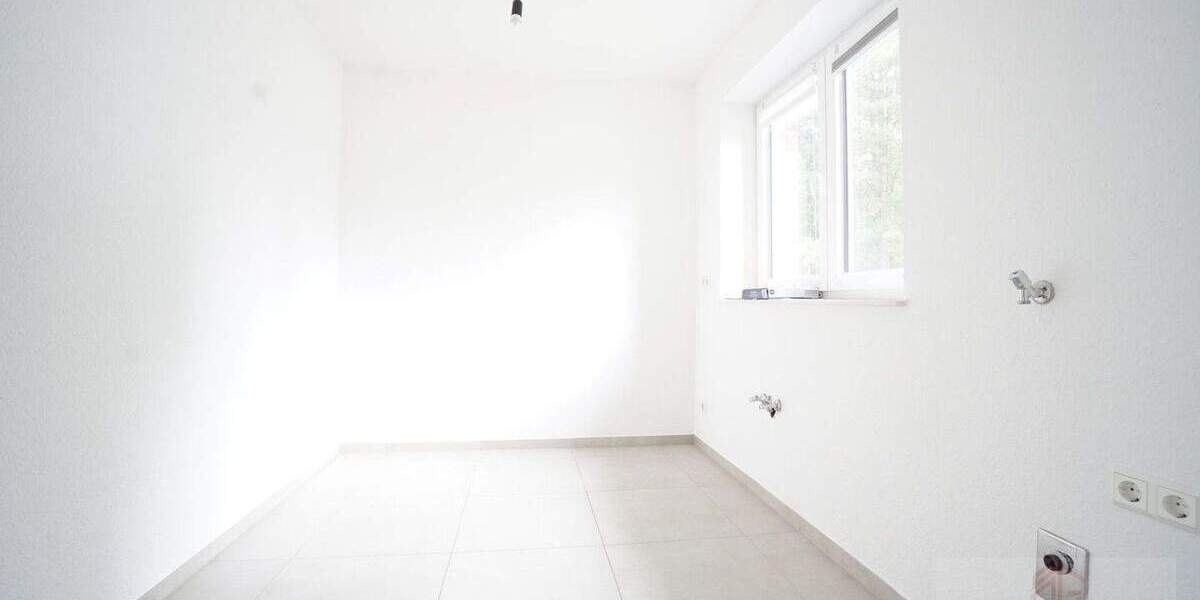 IMMOBILIEN GUMNIOR präsentiert: neuwertige Doppelhaushälfte in Emsbüren mit Garten und Carport 4 zimmer