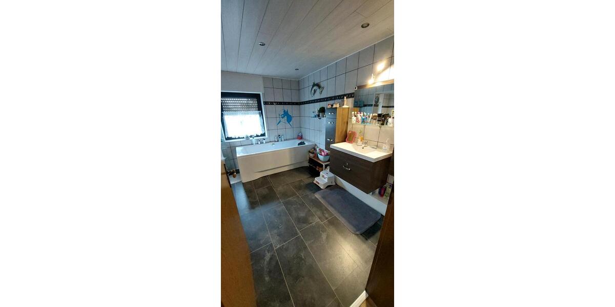 6 Zimmer im EG in Ruhiger Lage mit Großen Garten 6 zimmer