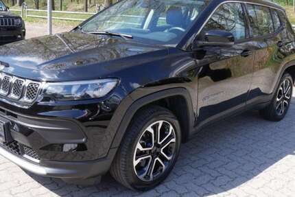 Jeep Compass 8.604 km 29.900 &euro; Hamburg 21077