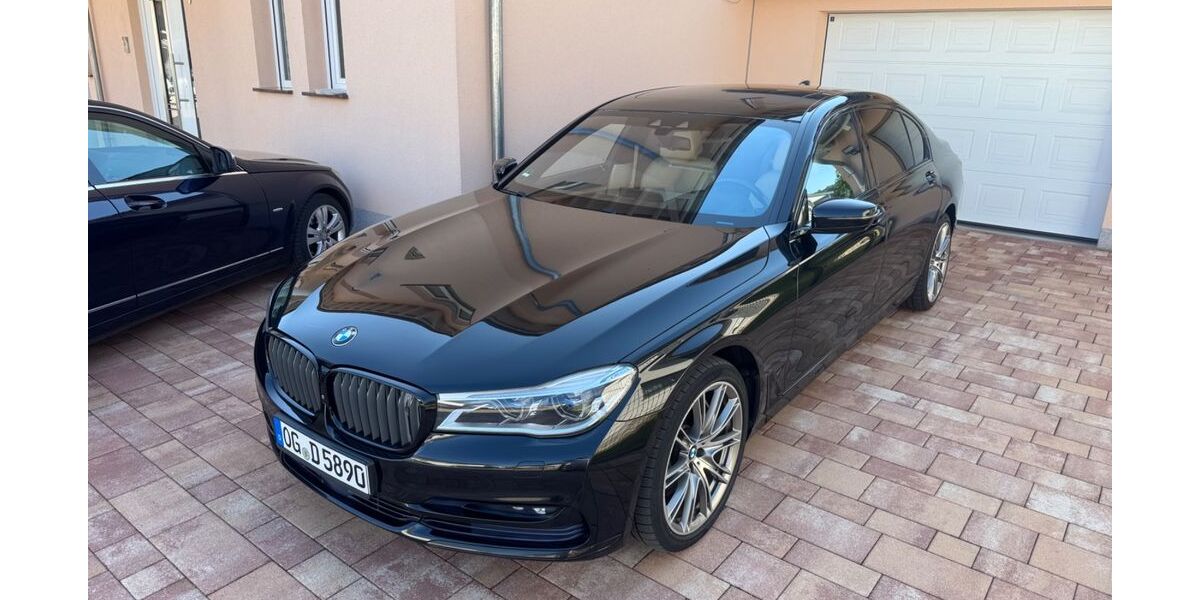 BMW 750 165.000 km 22.999 &euro; Lahr 77933