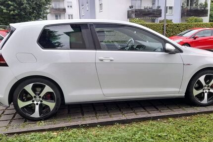 VW Golf 57.000 km 16.900 &euro; Rosenheim 83024