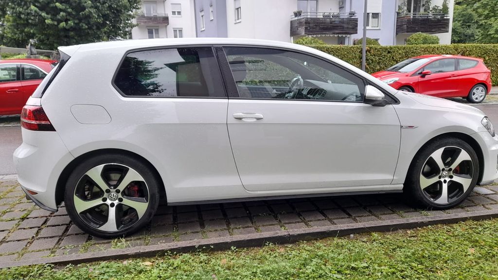 VW Golf 57.000 km 16.900 &euro; Rosenheim 83024
