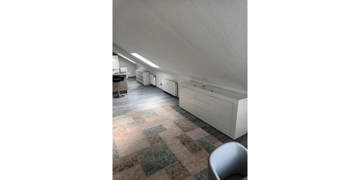 Dachgeschoßwohnung Rennerod - 4 Zimmer, 118 m&sup2;, 125.000&euro; | Angebot:26840332