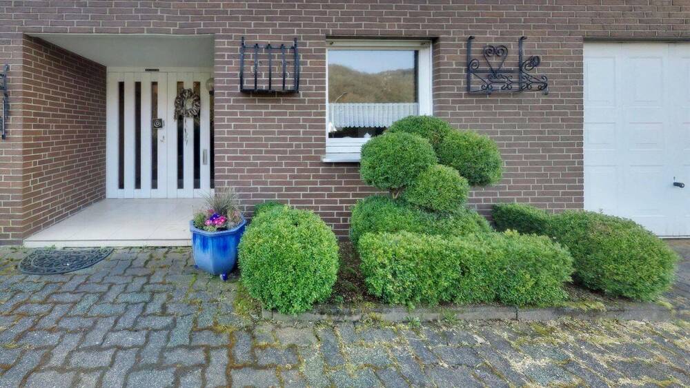 Einfamilienhaus Sundern - 7 Zimmer, 175 m&sup2;, 225.000&euro; | Angebot:26176291