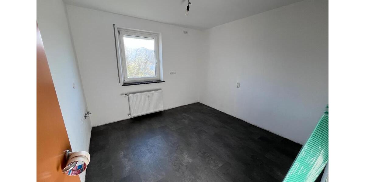Etagenwohnung Amberg - 3 Zimmer, 96 m&sup2;, 850&euro; | Angebot:26275743