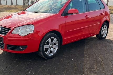 VW Polo 124.500 km 5.299 &euro; Grävenwiesbach 61279