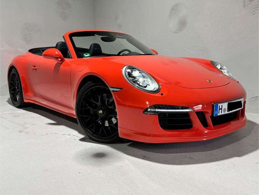 911