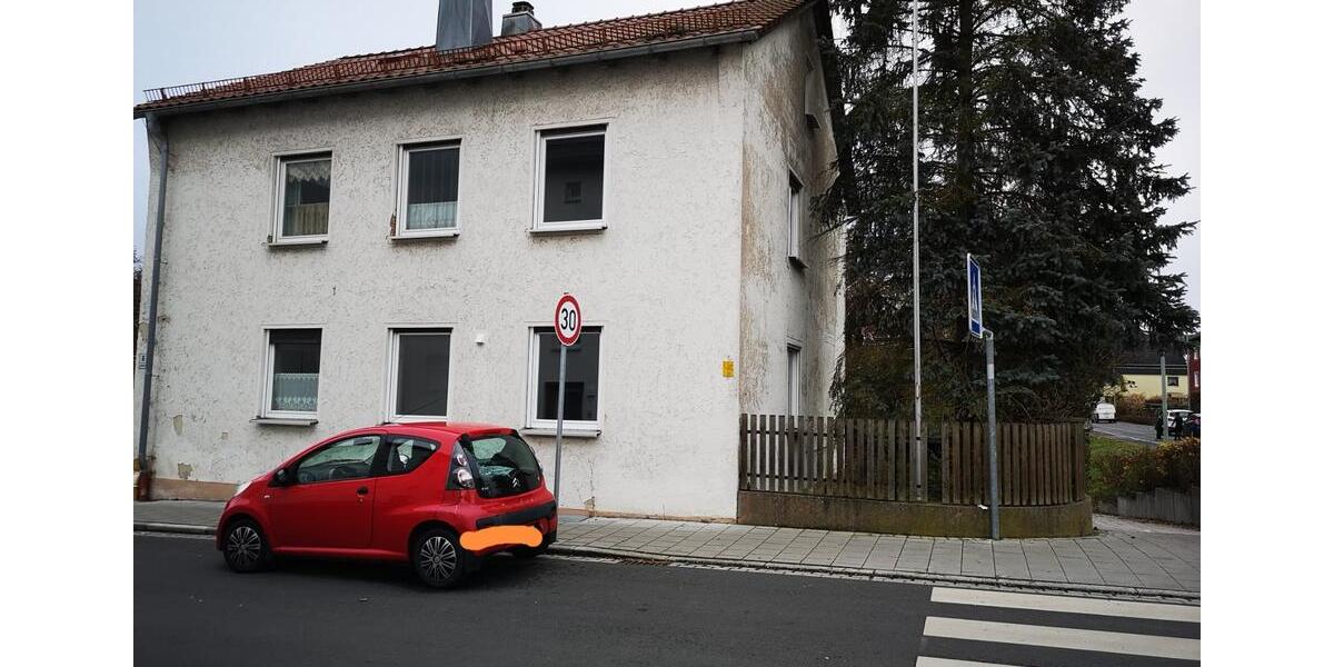 Einfamilienhaus Waldsassen - 6 Zimmer, 180.000&euro; | Angebot:21813445