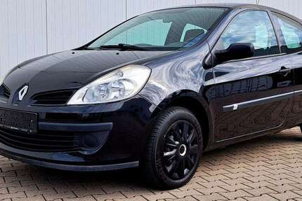 Renault Clio 115.000 km 2.499 € Berlin 13125