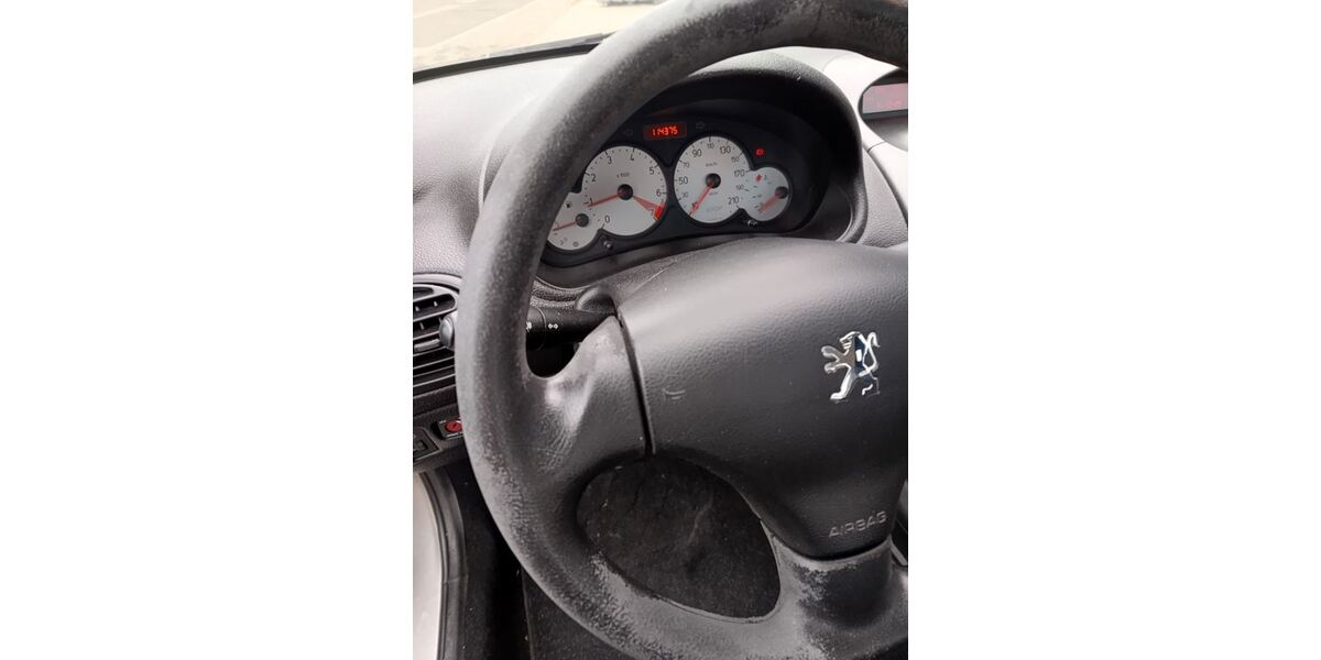 Peugeot 206 117.200 km 950 &euro; Aschaffenburg 63739