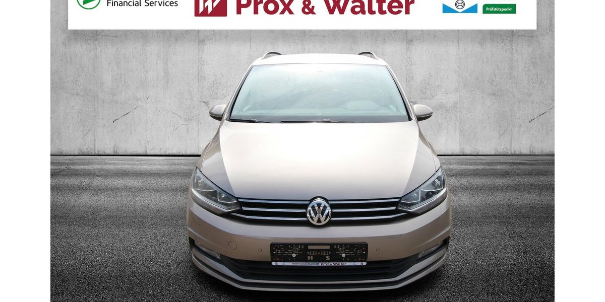 VW Touran 1.6 TDI BMT 7-DSG Comfortline NAVI+ACC 151.032 km 13.900 &euro; Hagenow 19230