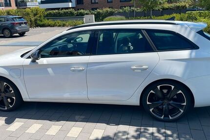 Cupra Leon 95.000 km 19.900 &euro; Karben 61184