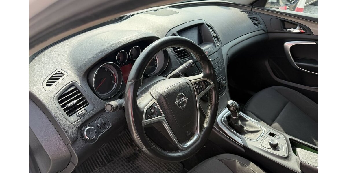 Opel Insignia OPC Line 2.0 DTCI Navi PDC SHZ AHK 245.100 km 3.500 &euro; Altdorf 84032