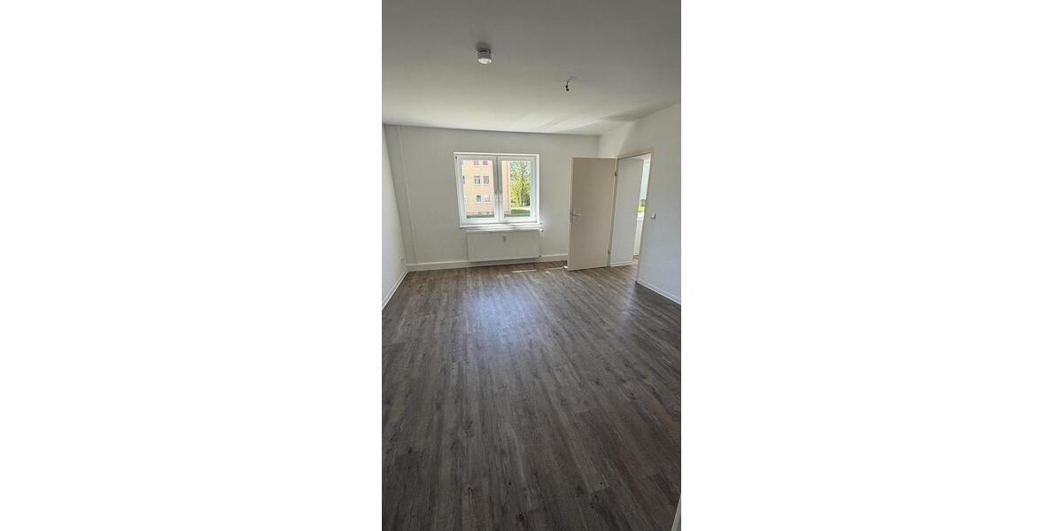 Erdgeschoßwohnung Sangerhausen - 4 Zimmer, 78 m&sup2;, 455&euro; | Angebot:26423864