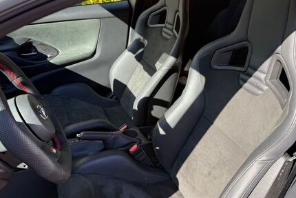 Toyota Yaris 9.000 km 46.490 &euro; Bergkamen 59192