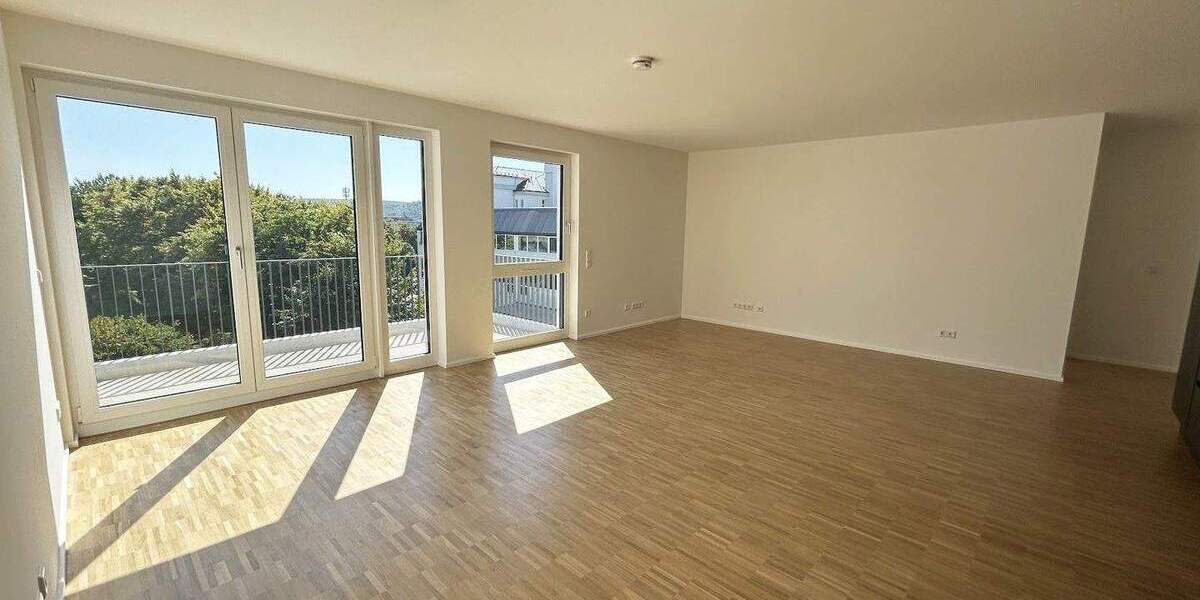 Etagenwohnung Stuttgart Untertürkheim - 5 Zimmer, 120 m&sup2;, 2.190&euro; | Angebot:25371387