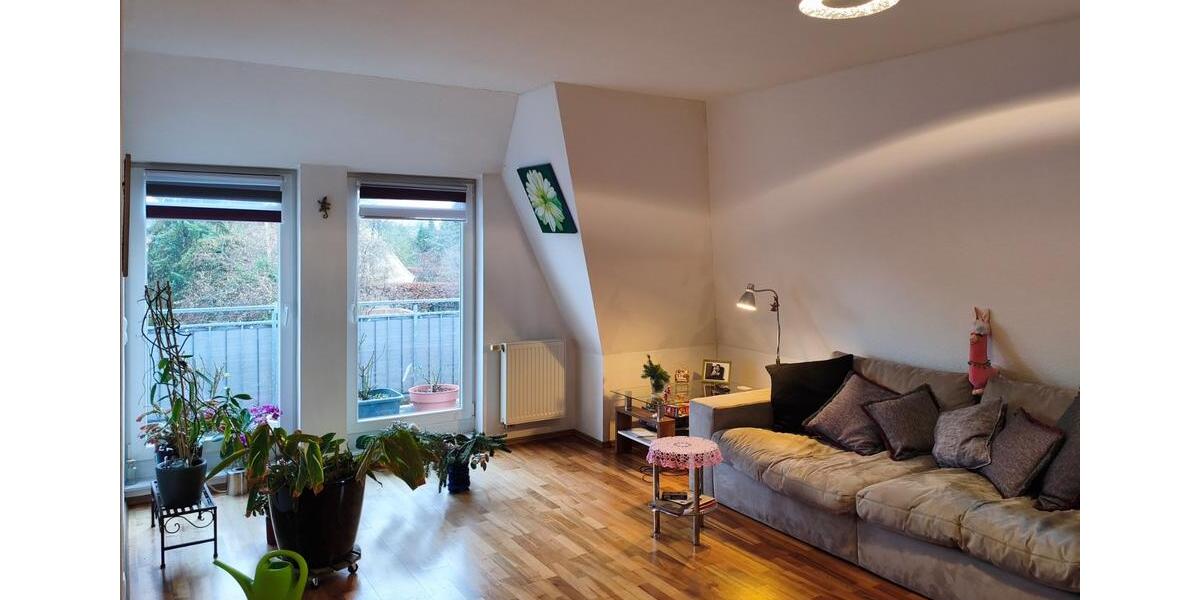 Dachgeschoßwohnung Delmenhorst - 3 Zimmer, 80 m&sup2;, 870&euro; | Angebot:24963121