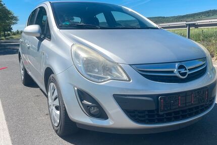 Opel Corsa 98.378 km 3.850 &euro; Sangerhausen 06526