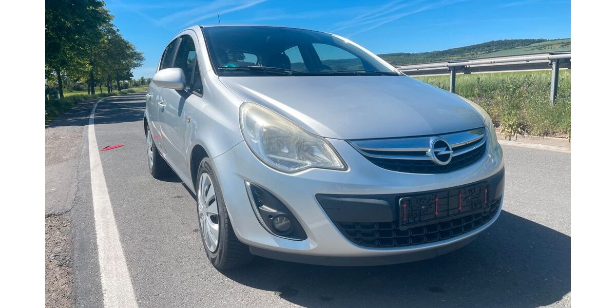 Opel Corsa 98.378 km 3.850 &euro; Sangerhausen 06526