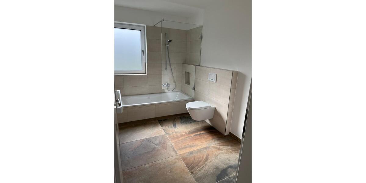 Etagenwohnung Weilheim in Oberbayern - 3 Zimmer, 94 m&sup2;, 1.689&euro; | Angebot:26671324