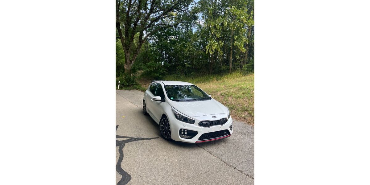 Kia ceed / Ceed 111.751 km 12.500 &euro; Heroldsberg 90562