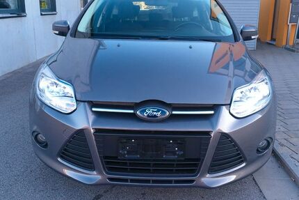 Ford Focus 148.230 km 3.700 € Hemau 93155
