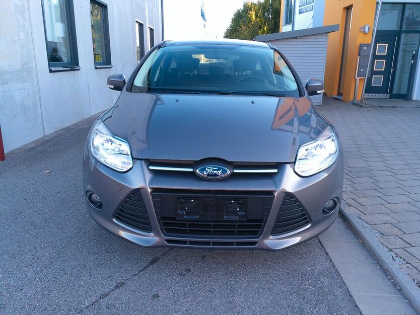 Ford Focus 148.230 km 3.700 € Hemau 93155