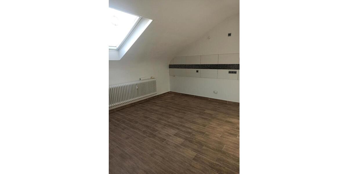 Dachgeschoßwohnung Wuppertal Barmen - 3 Zimmer, 79 m&sup2;, 625&euro; | Angebot:24862668