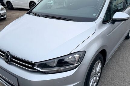 VW Touran 143.700 km 18.100 &euro; Nürnberg 90441