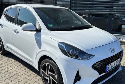 Hyundai i10 22.721 km 14.980 € Schloß Holte-Stukenbrock 33758