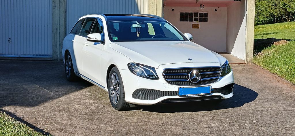 Mercedes-Benz E 200 102.000 km 22.999 &euro; Krottelbach 66909