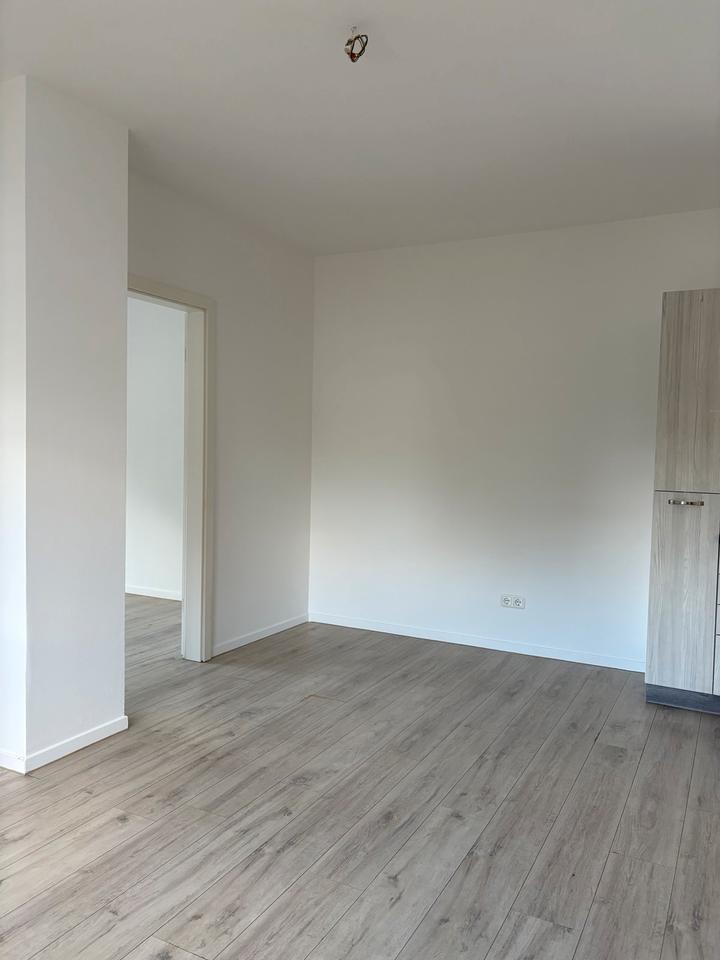 Helle, vollständig renovierte 5-Zimmer-Maisonette-Wohnung in Nbg zimmer