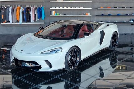 McLaren GT