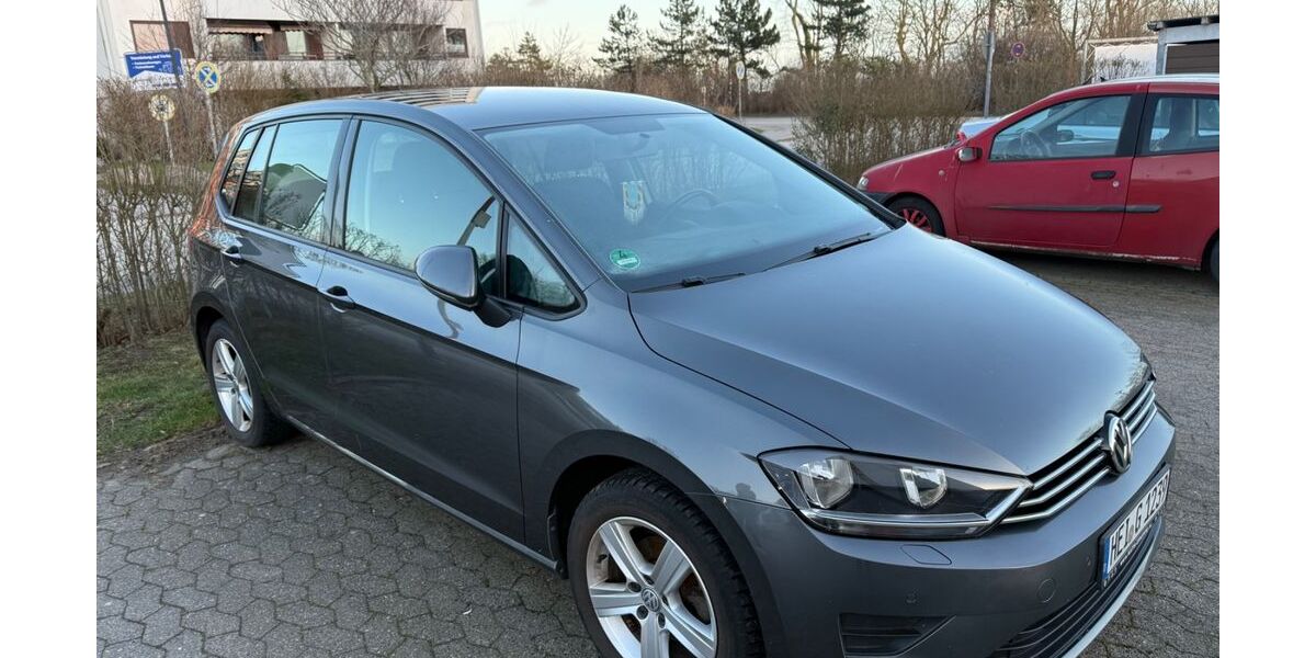VW Golf Sportsvan 46.000 km 12.000 &euro; Damp 24351