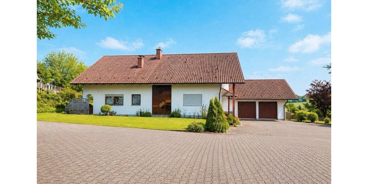 Einfamilienhaus Straßkirchen - 9 Zimmer, 221 m&sup2;, 1.950&euro; | Angebot:26617779