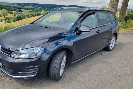 VW Golf 122.000 km 10.950 € Lichtenstein 09350