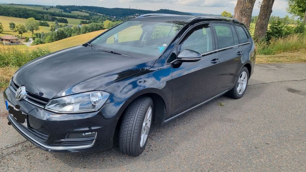 VW Golf 122.000 km 10.950 € Lichtenstein 09350