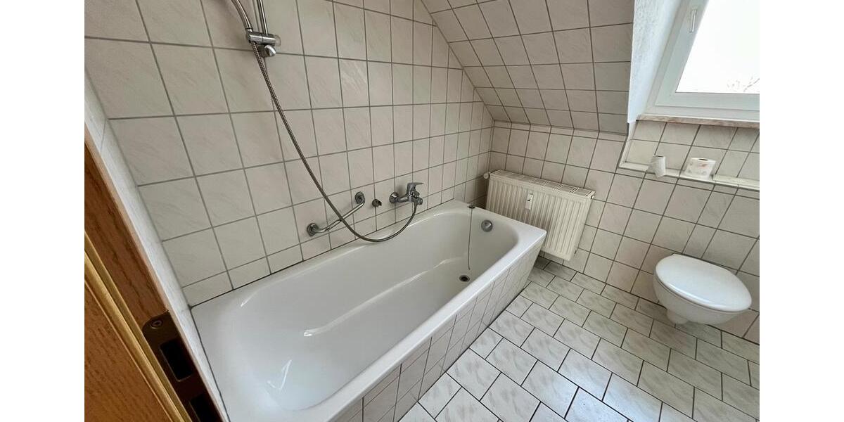 Etagenwohnung Oelsnitz (Vogtland) - 2 Zimmer, 48 m&sup2;, 309&euro; | Angebot:26150546